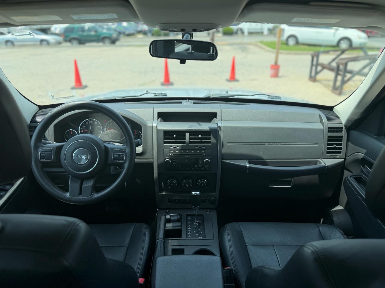 Jeep Liberty Sport 4WD 2011