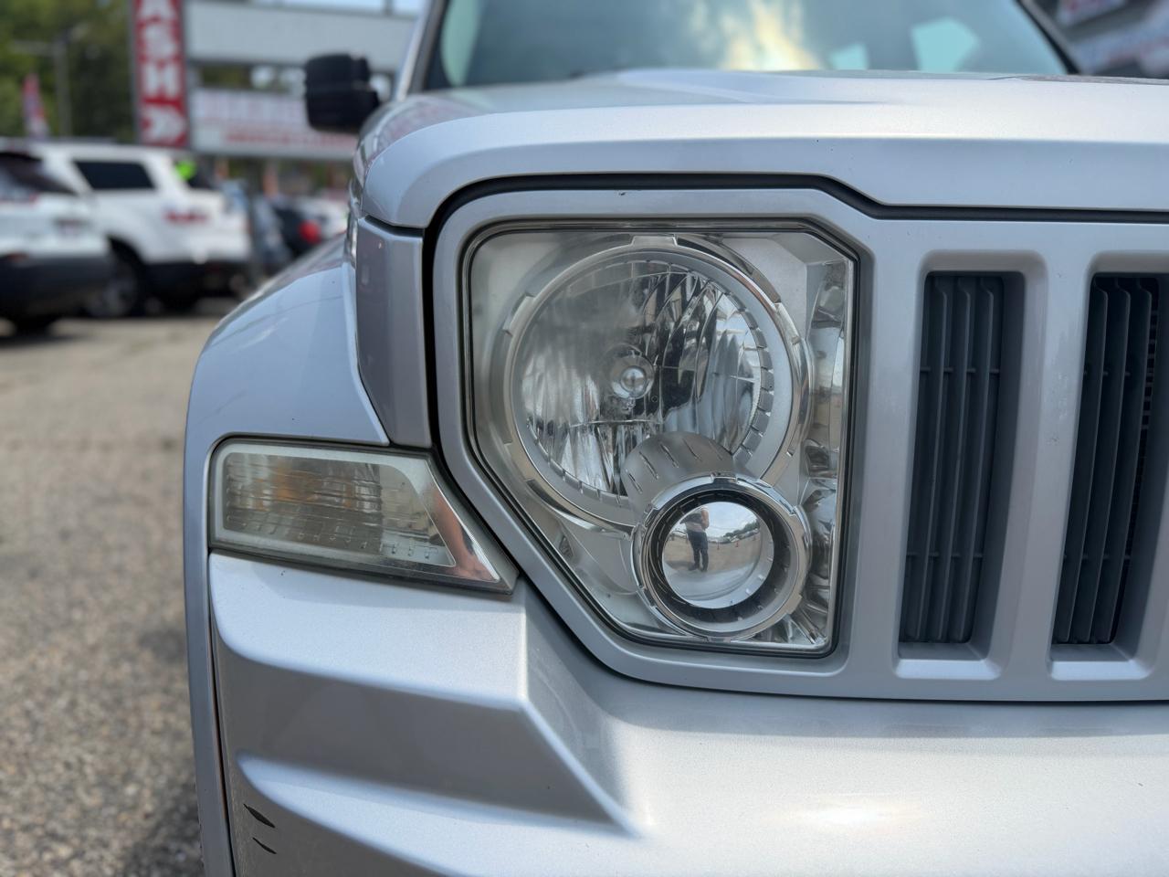 Jeep Liberty Sport 4WD 2011