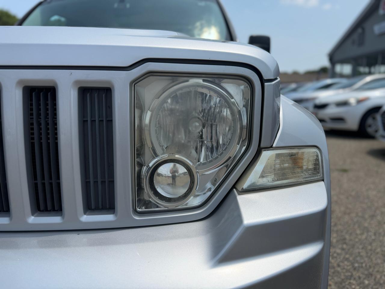 Jeep Liberty Sport 4WD 2011