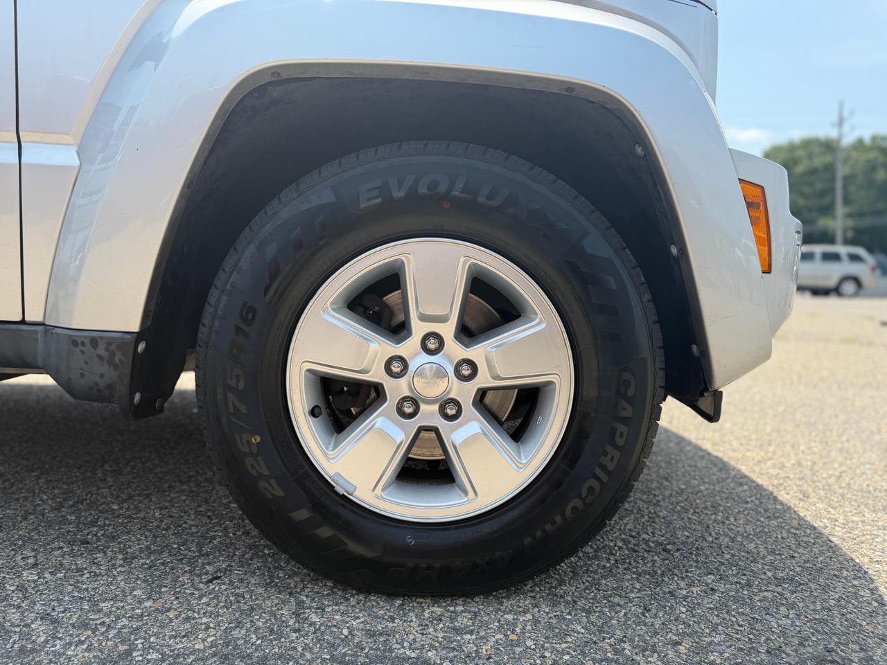 Jeep Liberty Sport 4WD 2011