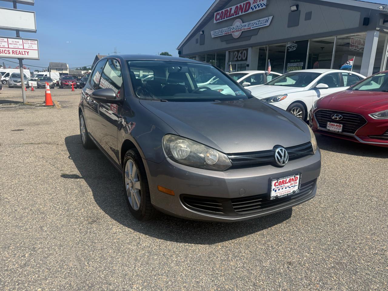 Volkswagen Golf 2.5L 2-Door 2010