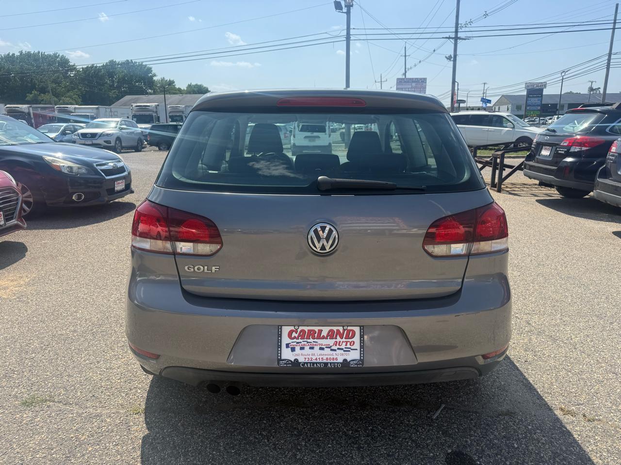 Volkswagen Golf 2.5L 2-Door 2010