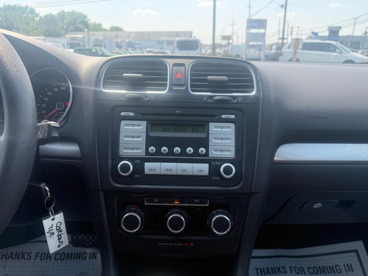 Volkswagen Golf 2.5L 2-Door 2010