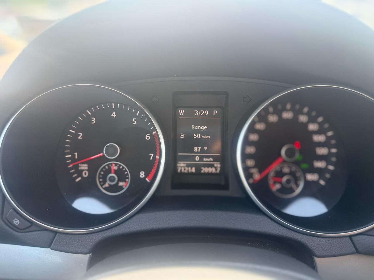 Volkswagen Golf 2.5L 2-Door 2010