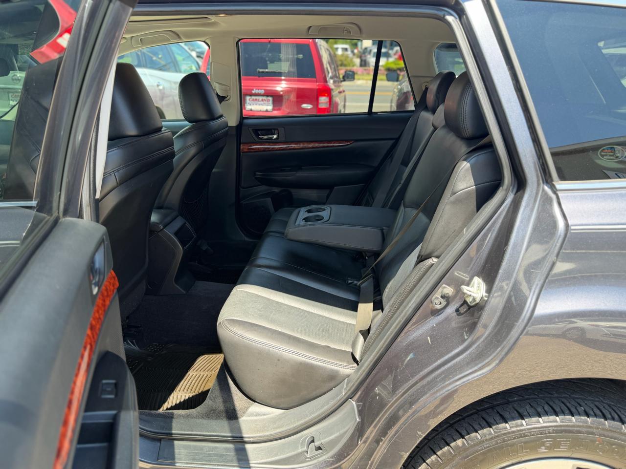 Subaru Outback 2.5i Limited 2010