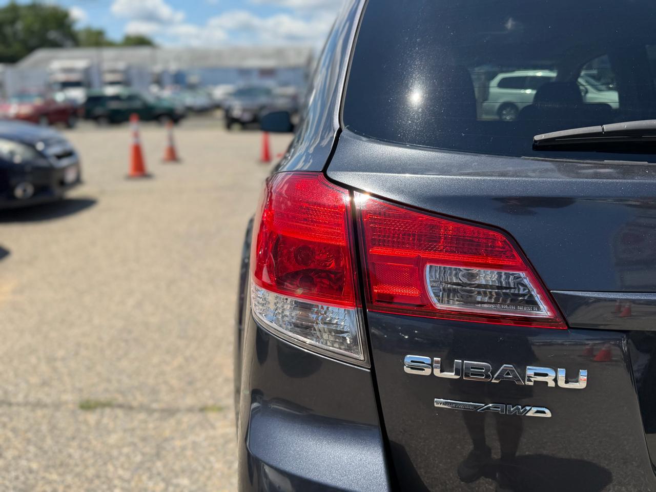Subaru Outback 2.5i Limited 2010