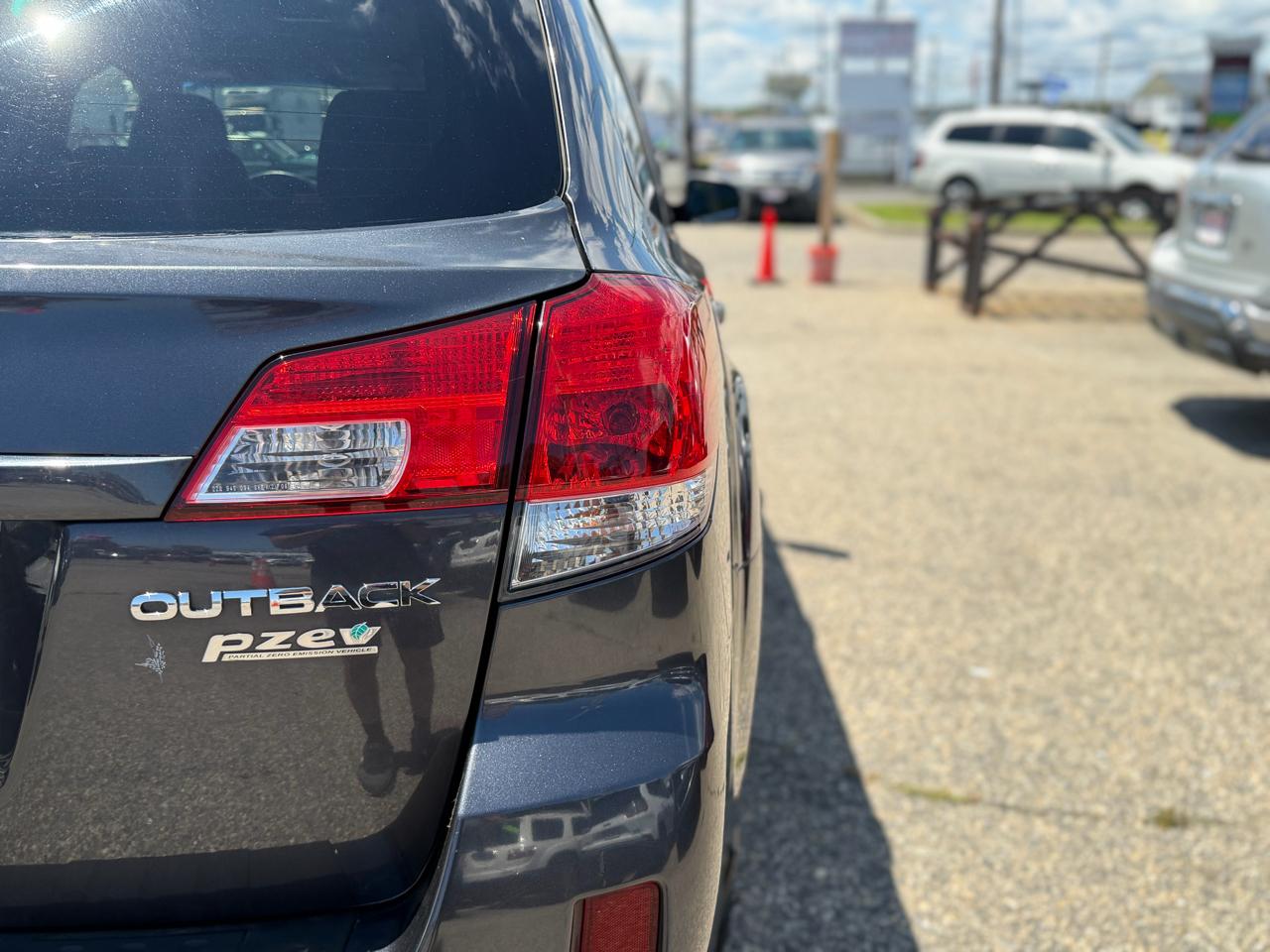 Subaru Outback 2.5i Limited 2010