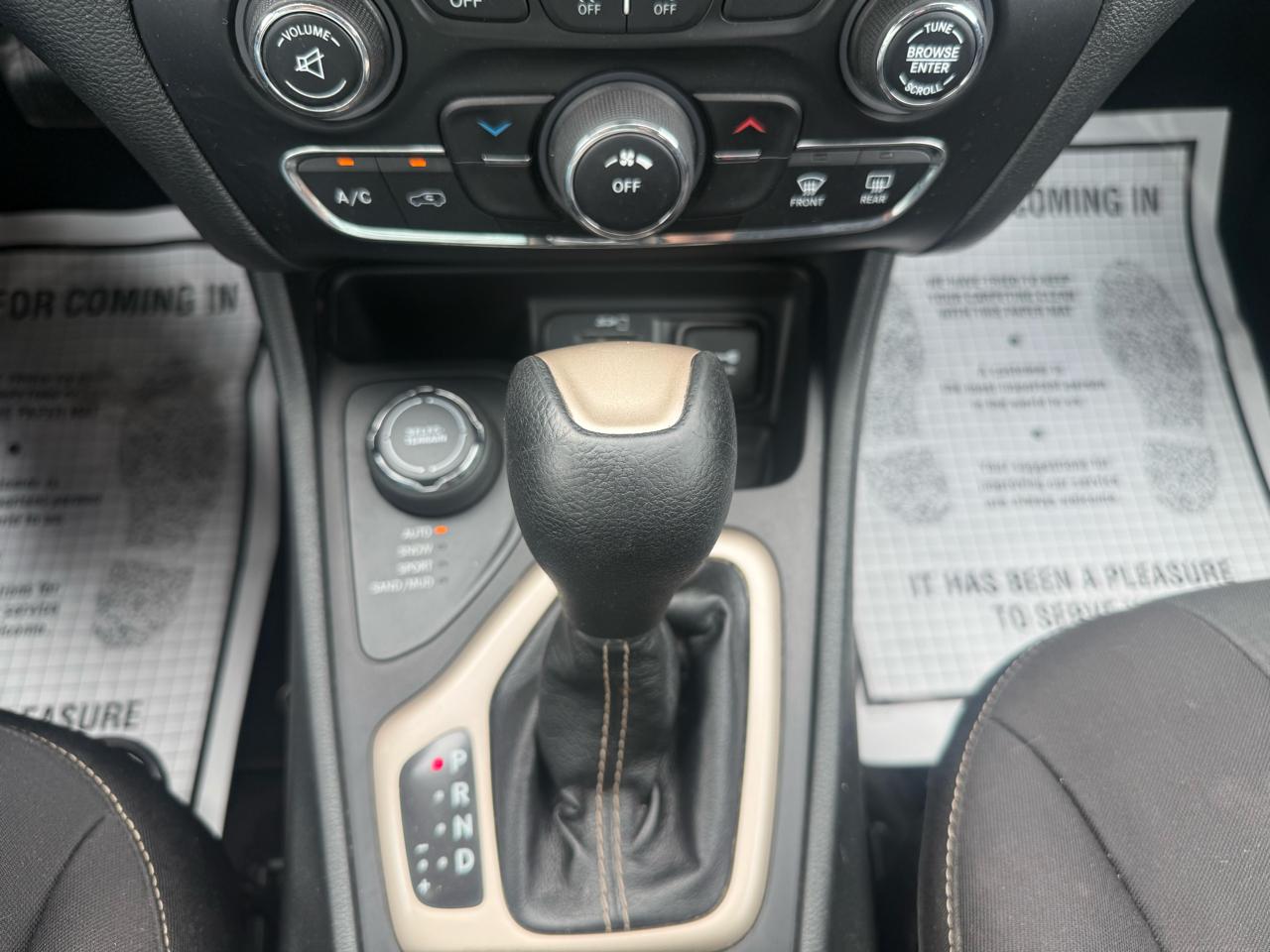 Jeep Cherokee Latitude 4WD 2015