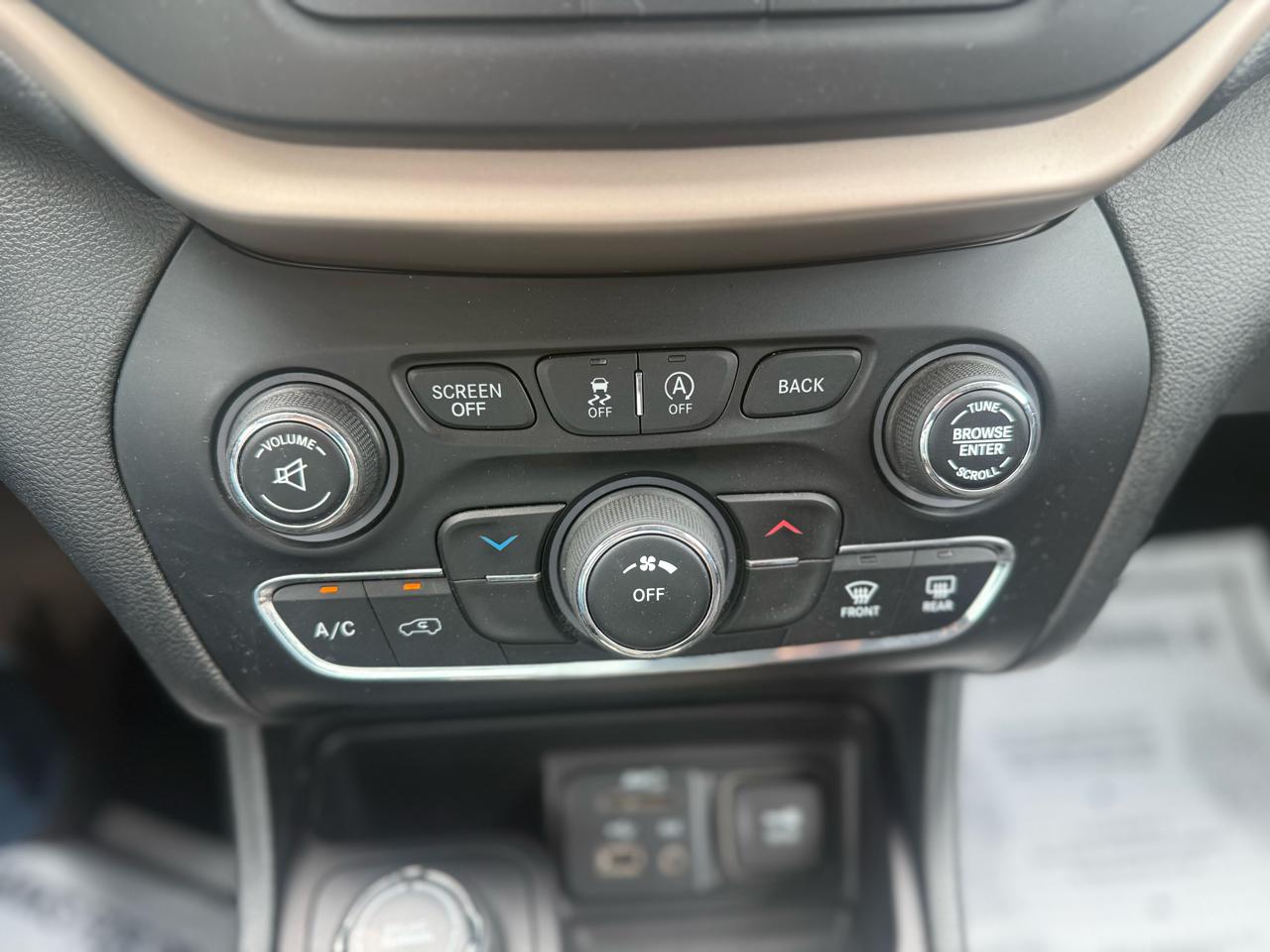 Jeep Cherokee Latitude 4WD 2015