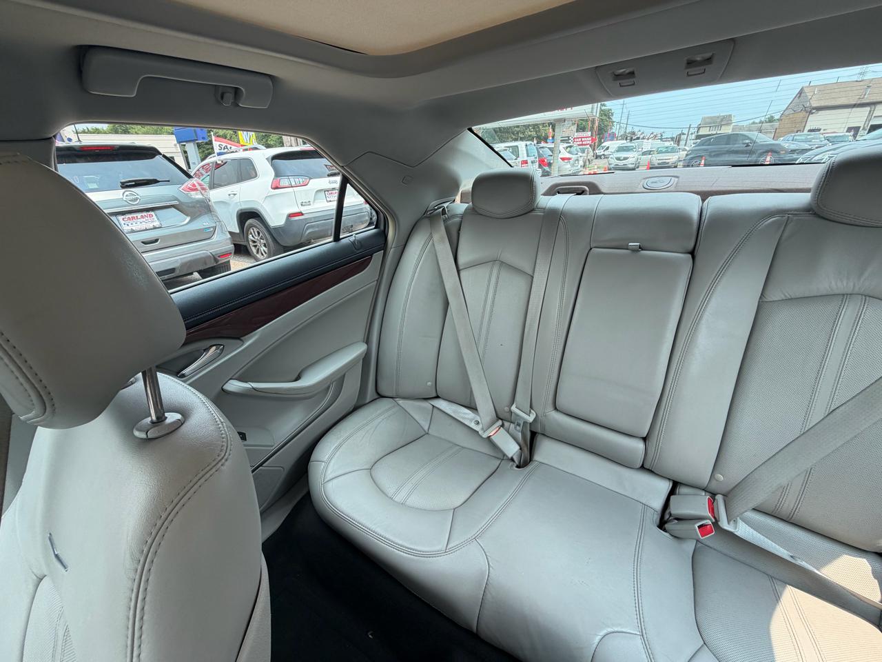Cadillac CTS 3.6L Premium AWD w/Navi 2011