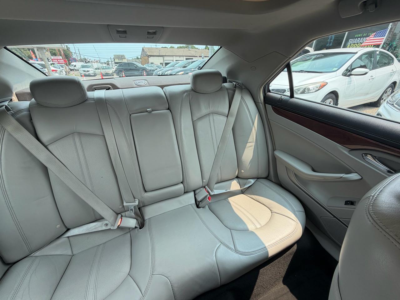 Cadillac CTS 3.6L Premium AWD w/Navi 2011