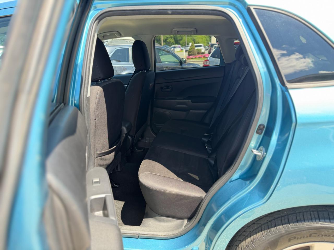 Mitsubishi Outlander Sport ES 2WD 2013