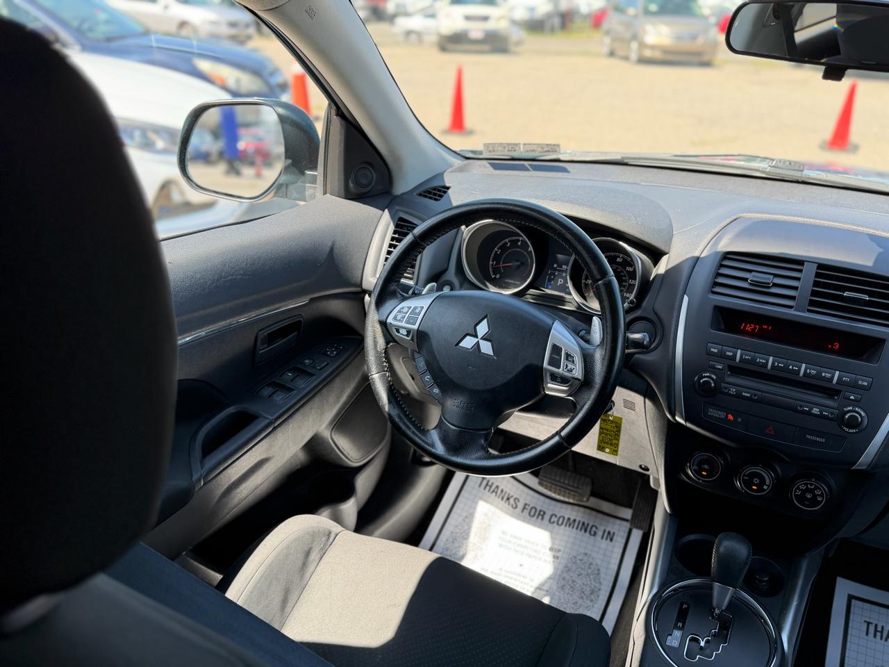 Mitsubishi Outlander Sport ES 2WD 2013