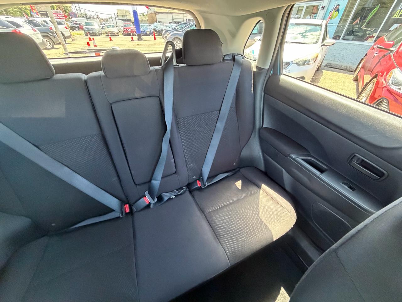 Mitsubishi Outlander Sport ES 2WD 2013