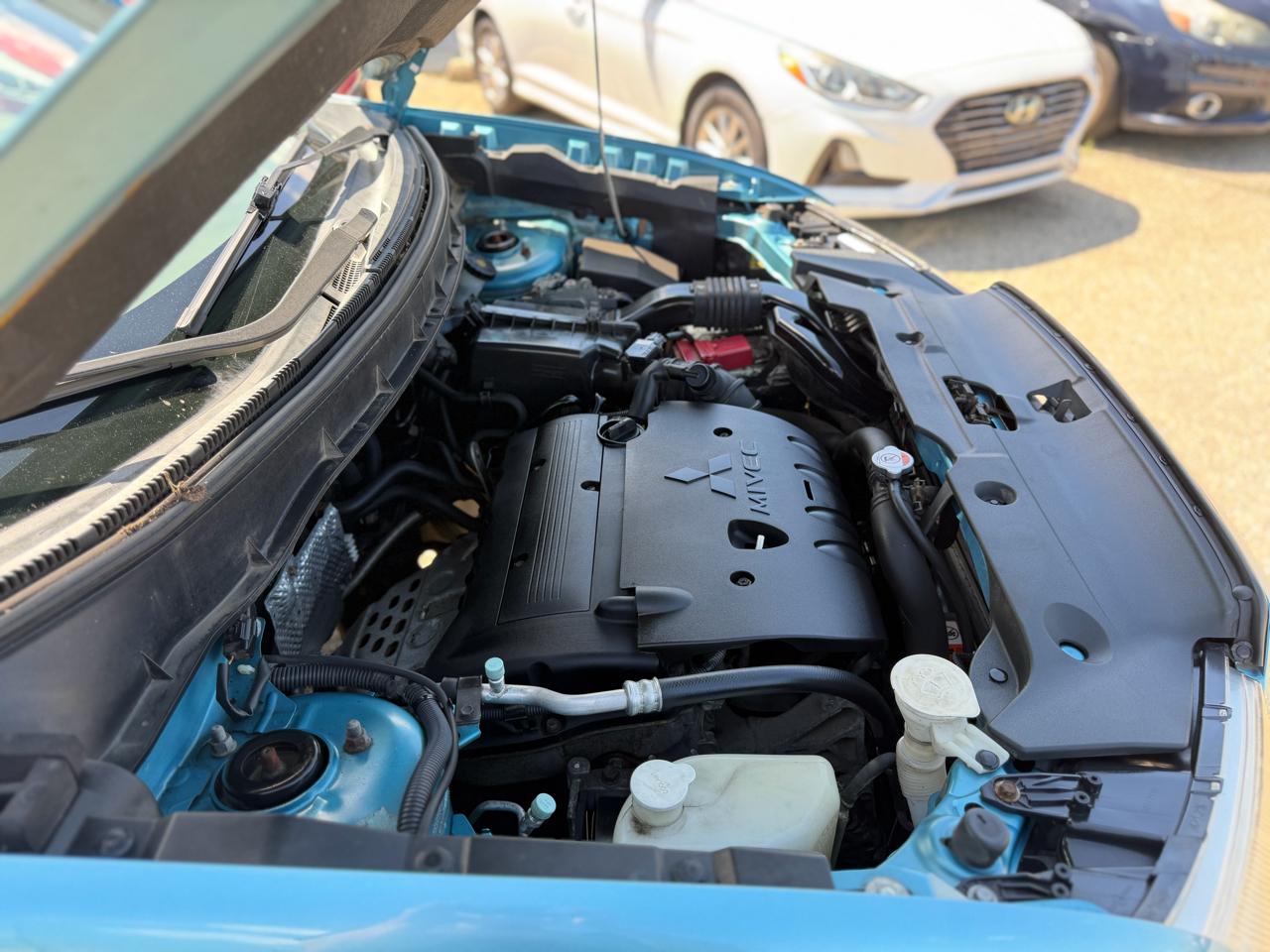 Mitsubishi Outlander Sport ES 2WD 2013