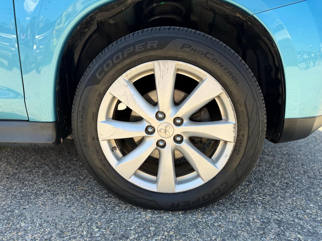 Mitsubishi Outlander Sport ES 2WD 2013