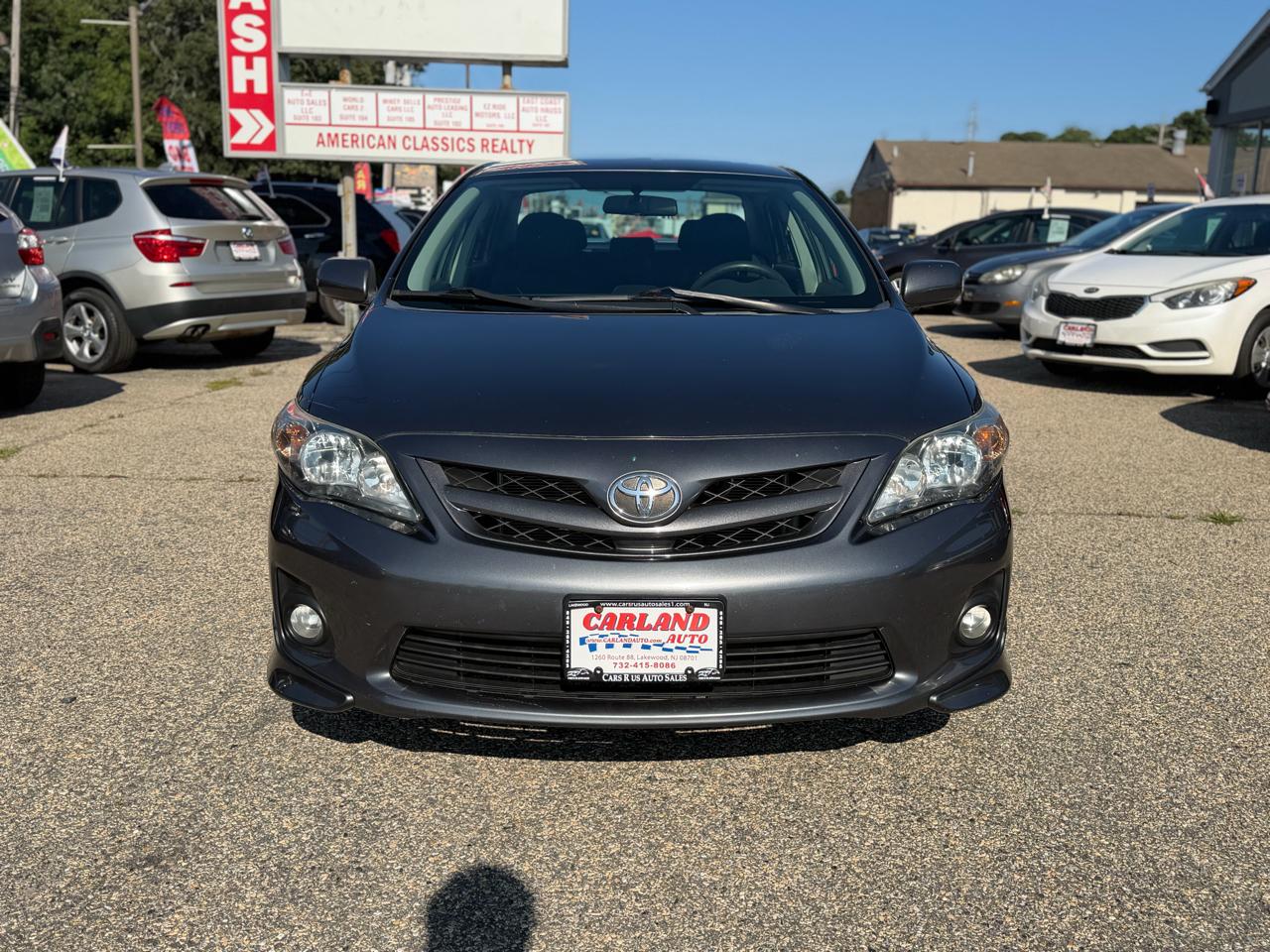Toyota Corolla S 5-Speed MT 2013