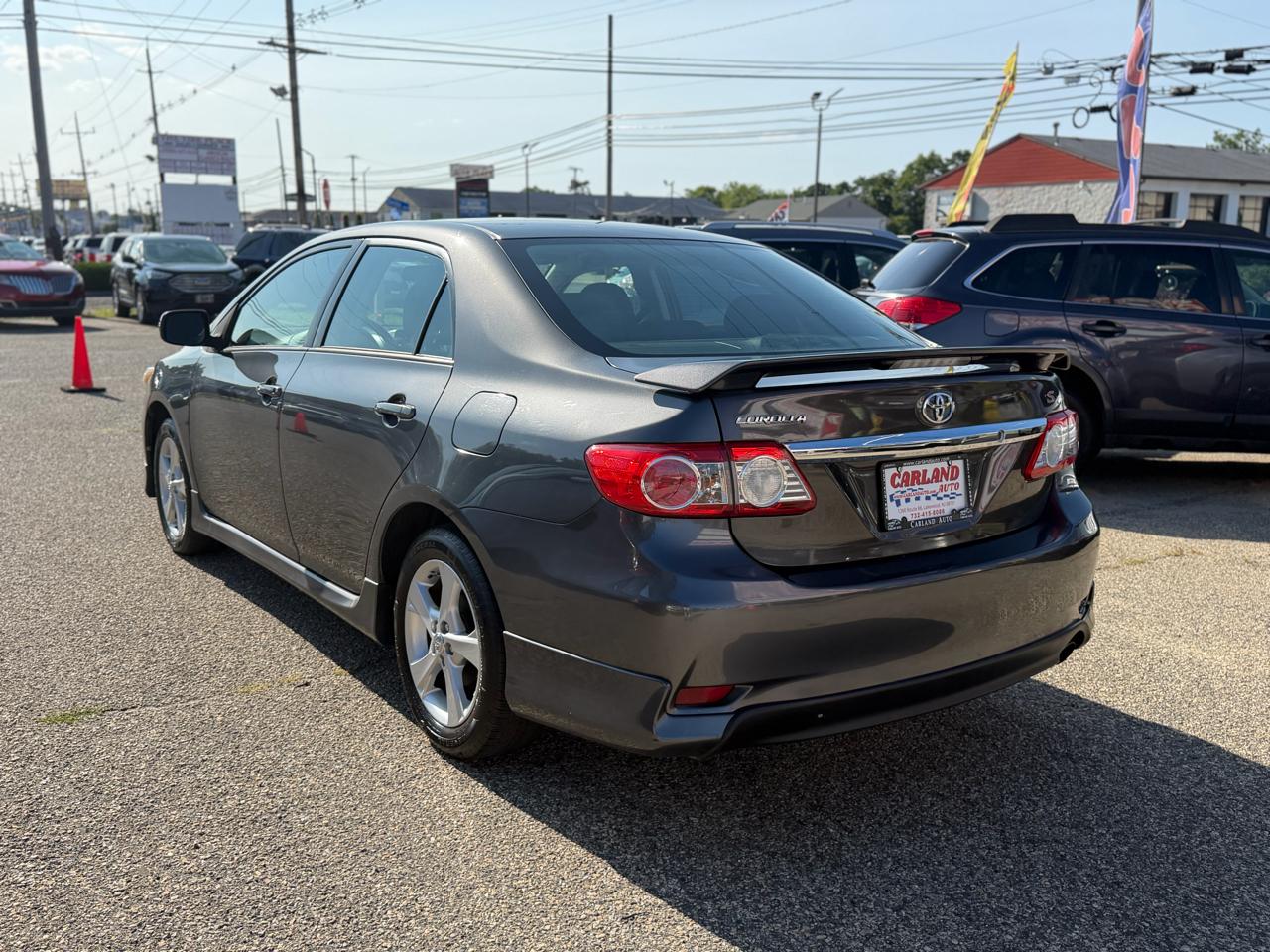 Toyota Corolla S 5-Speed MT 2013