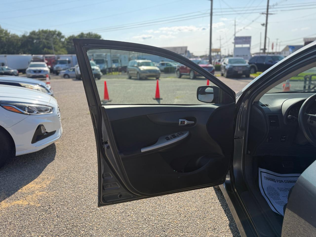 Toyota Corolla S 5-Speed MT 2013