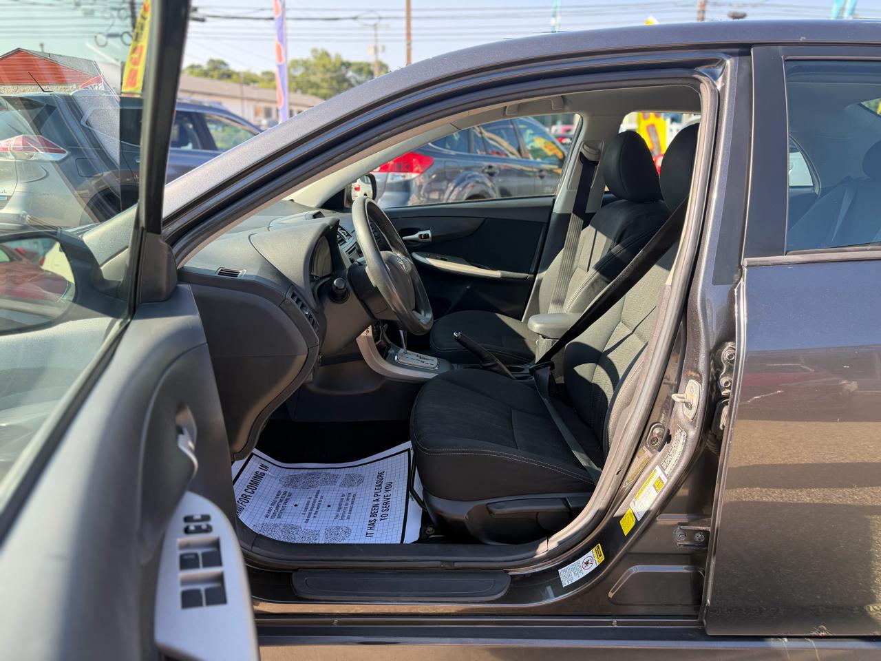 Toyota Corolla S 5-Speed MT 2013
