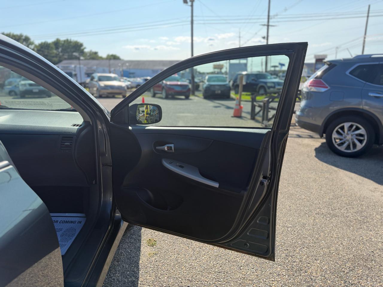 Toyota Corolla S 5-Speed MT 2013