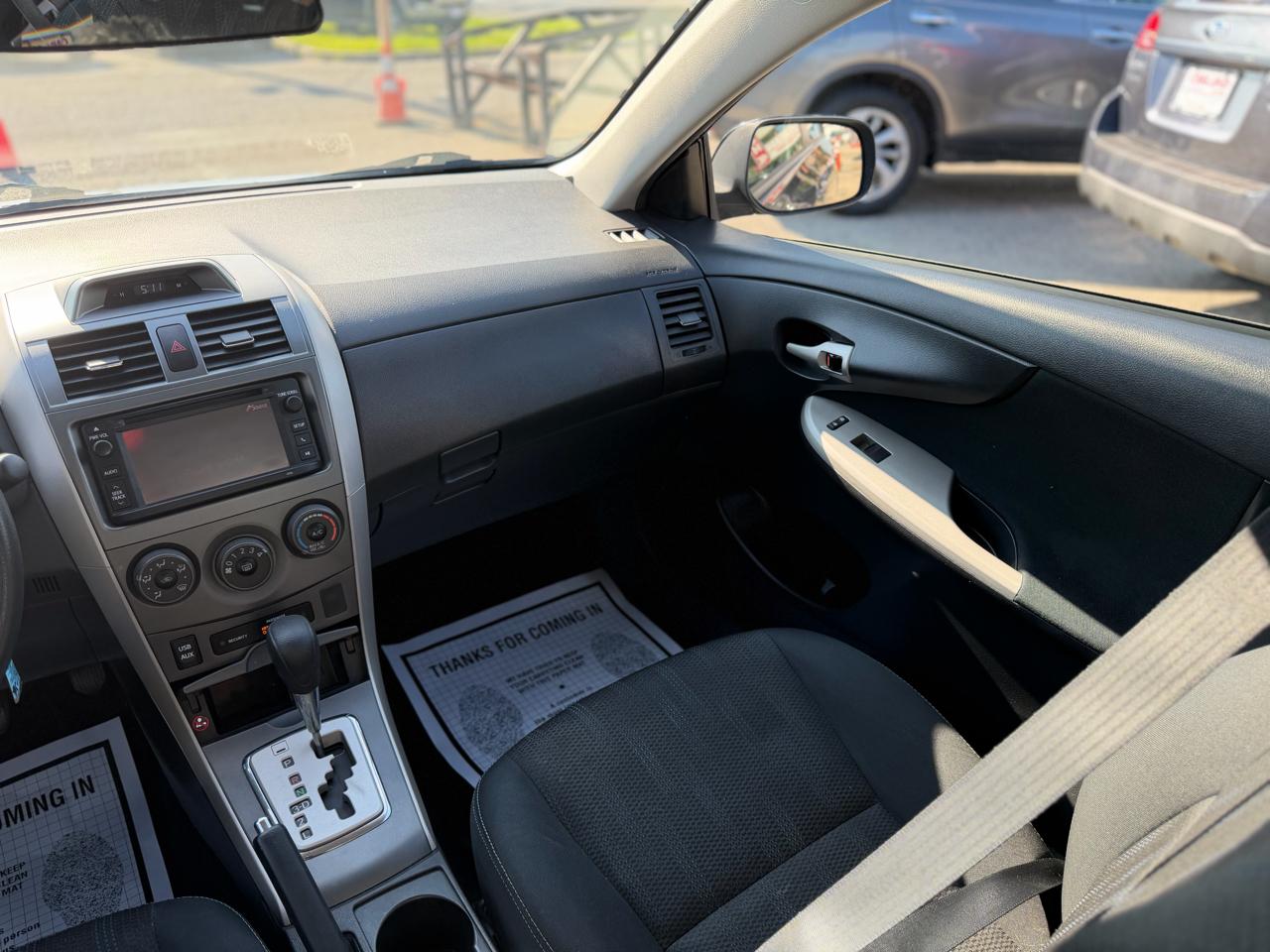 Toyota Corolla S 5-Speed MT 2013