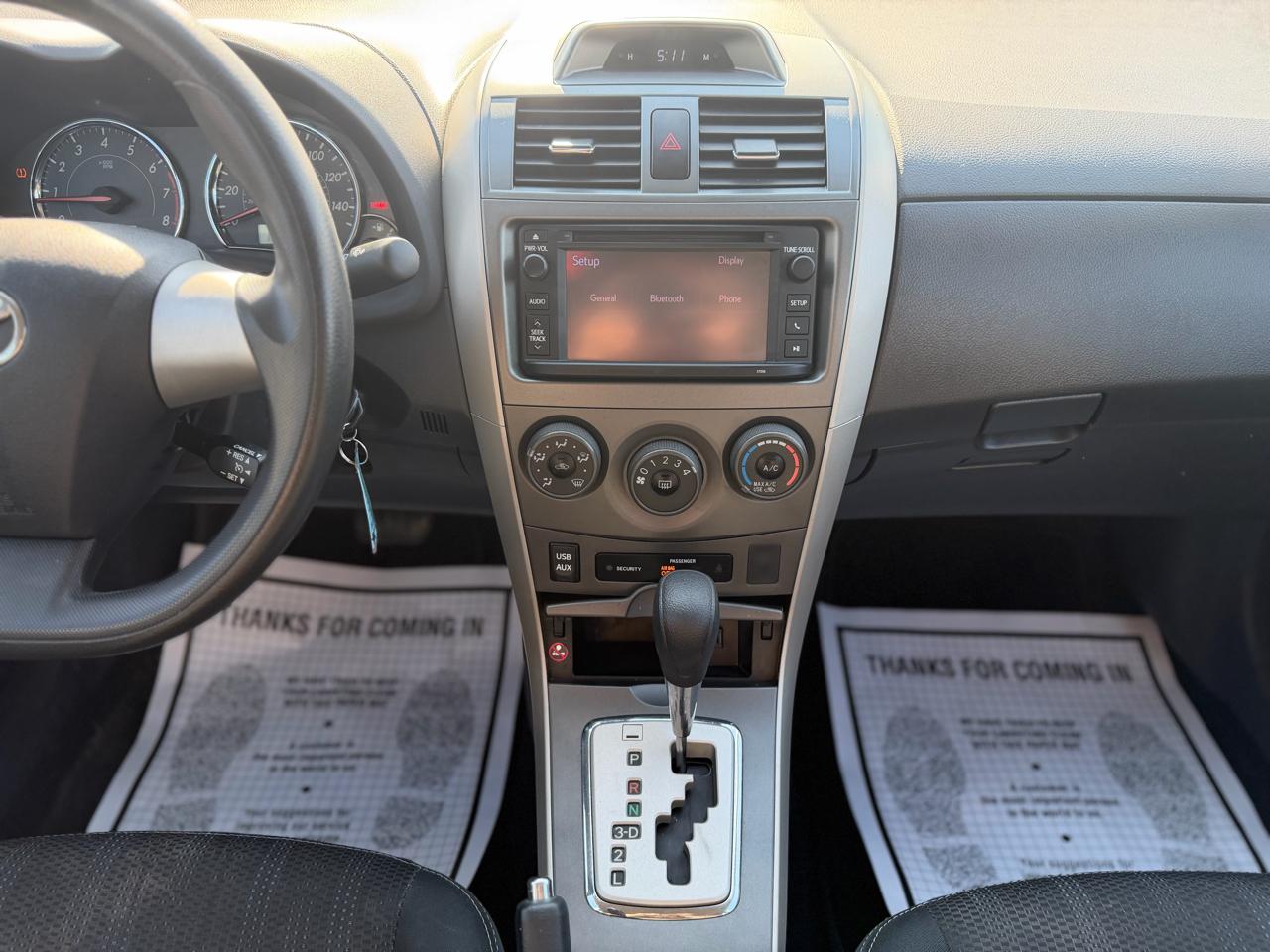 Toyota Corolla S 5-Speed MT 2013