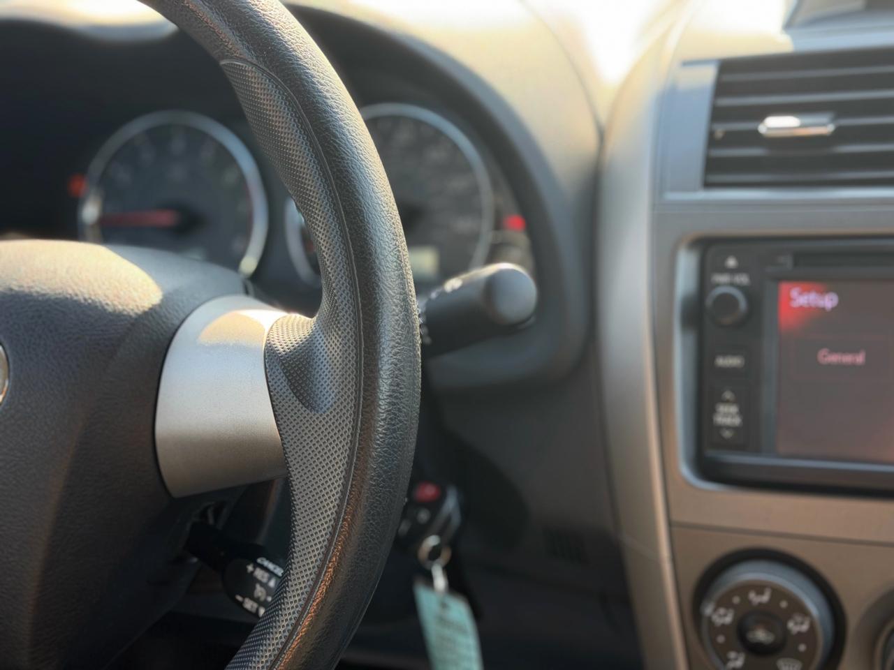 Toyota Corolla S 5-Speed MT 2013