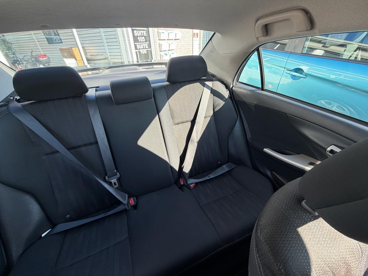 Toyota Corolla S 5-Speed MT 2013