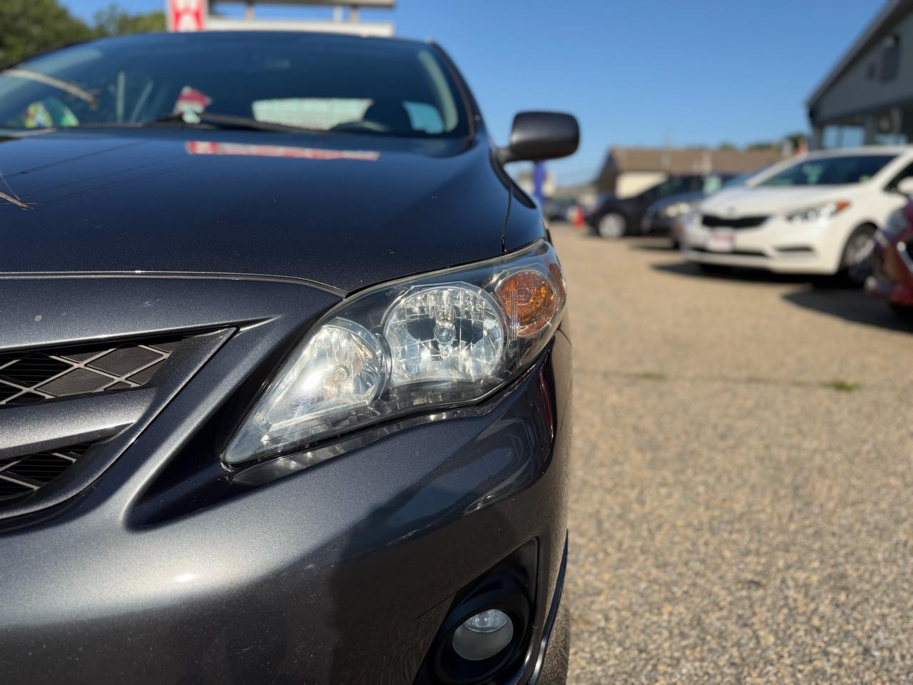 Toyota Corolla S 5-Speed MT 2013