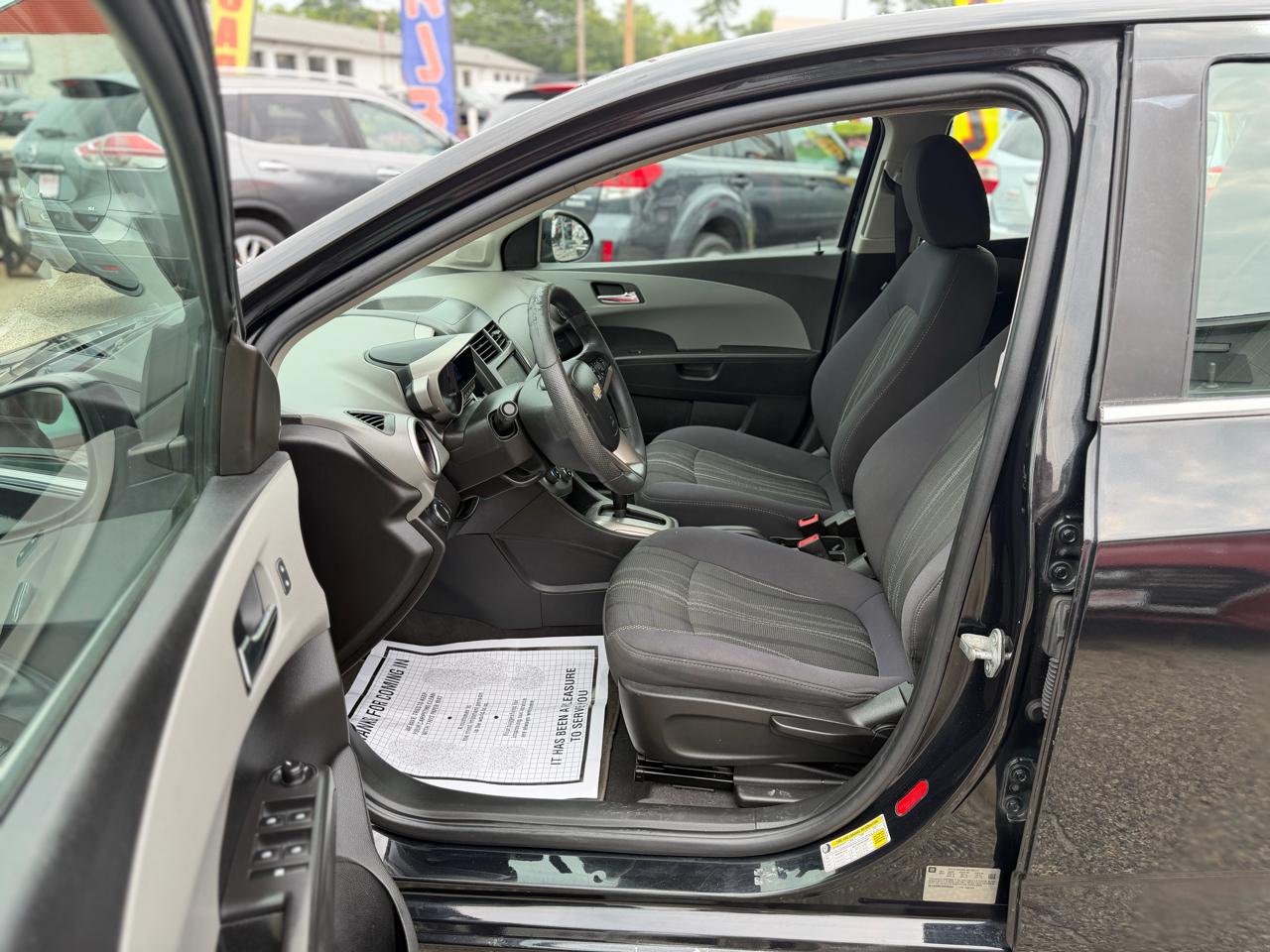 Chevrolet Sonic LT Auto 5-Door 2014