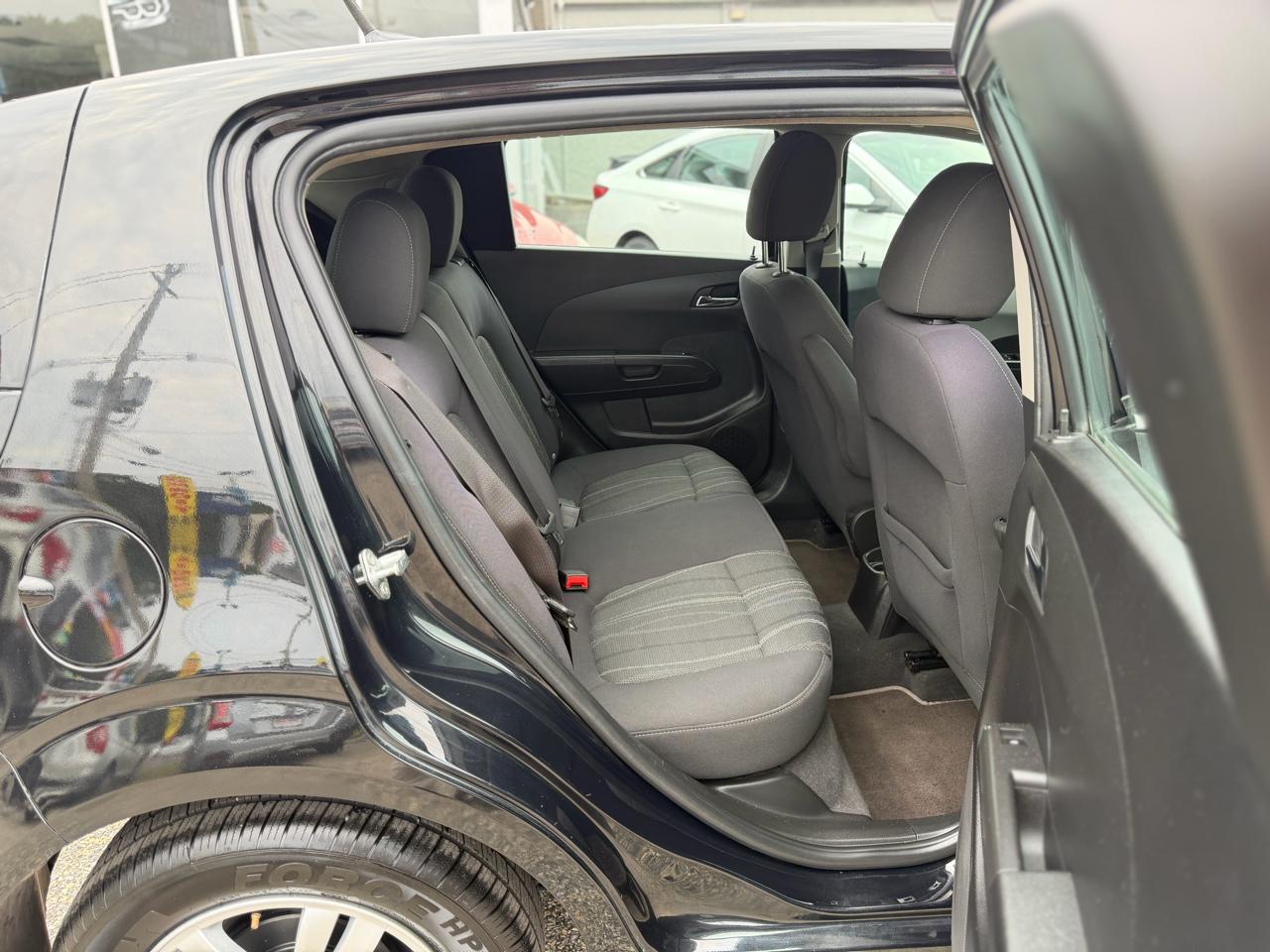Chevrolet Sonic LT Auto 5-Door 2014
