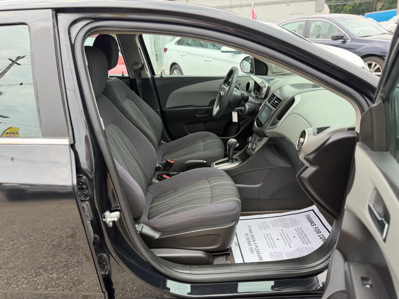 Chevrolet Sonic LT Auto 5-Door 2014