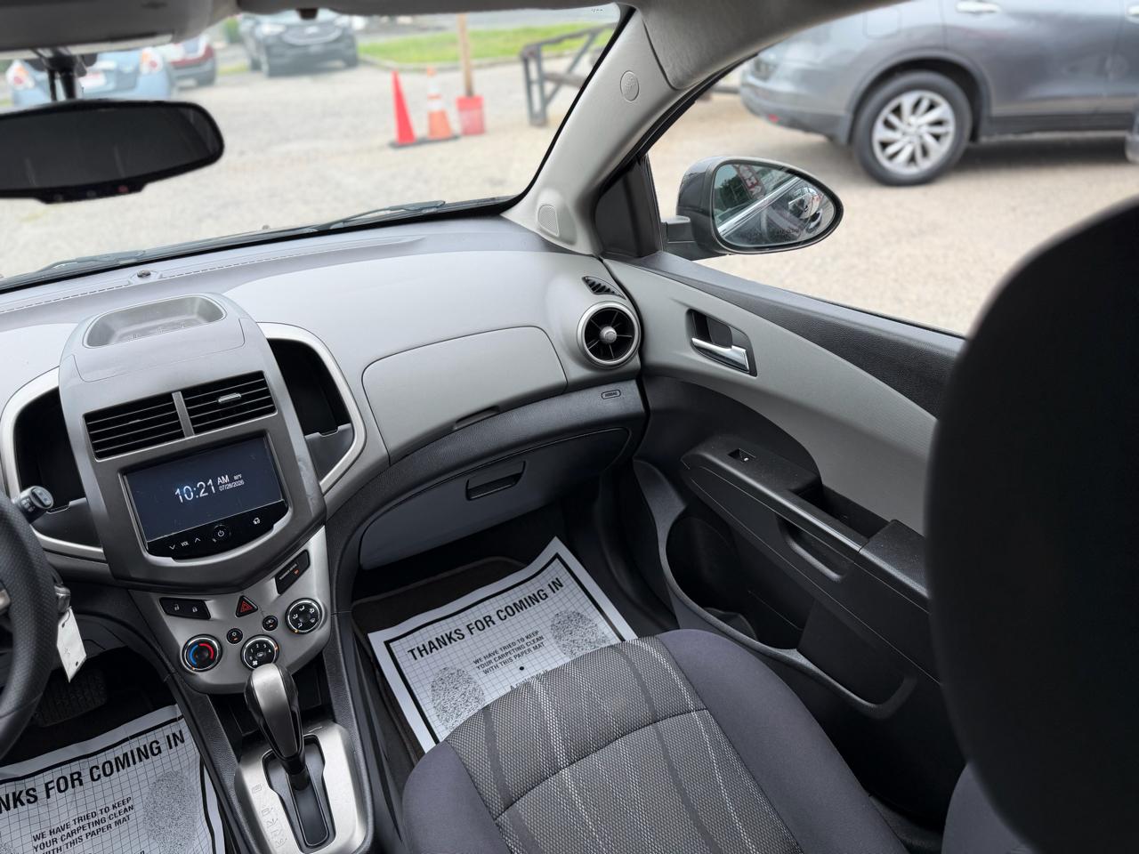Chevrolet Sonic LT Auto 5-Door 2014