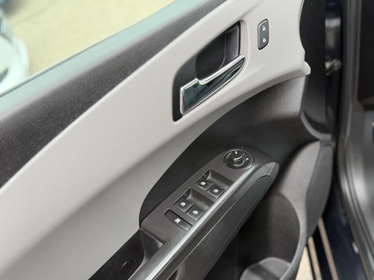 Chevrolet Sonic LT Auto 5-Door 2014