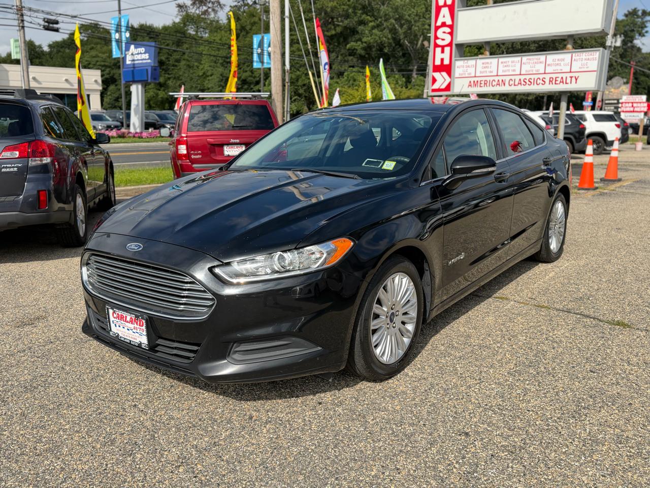Ford Fusion Hybrid SE 2016