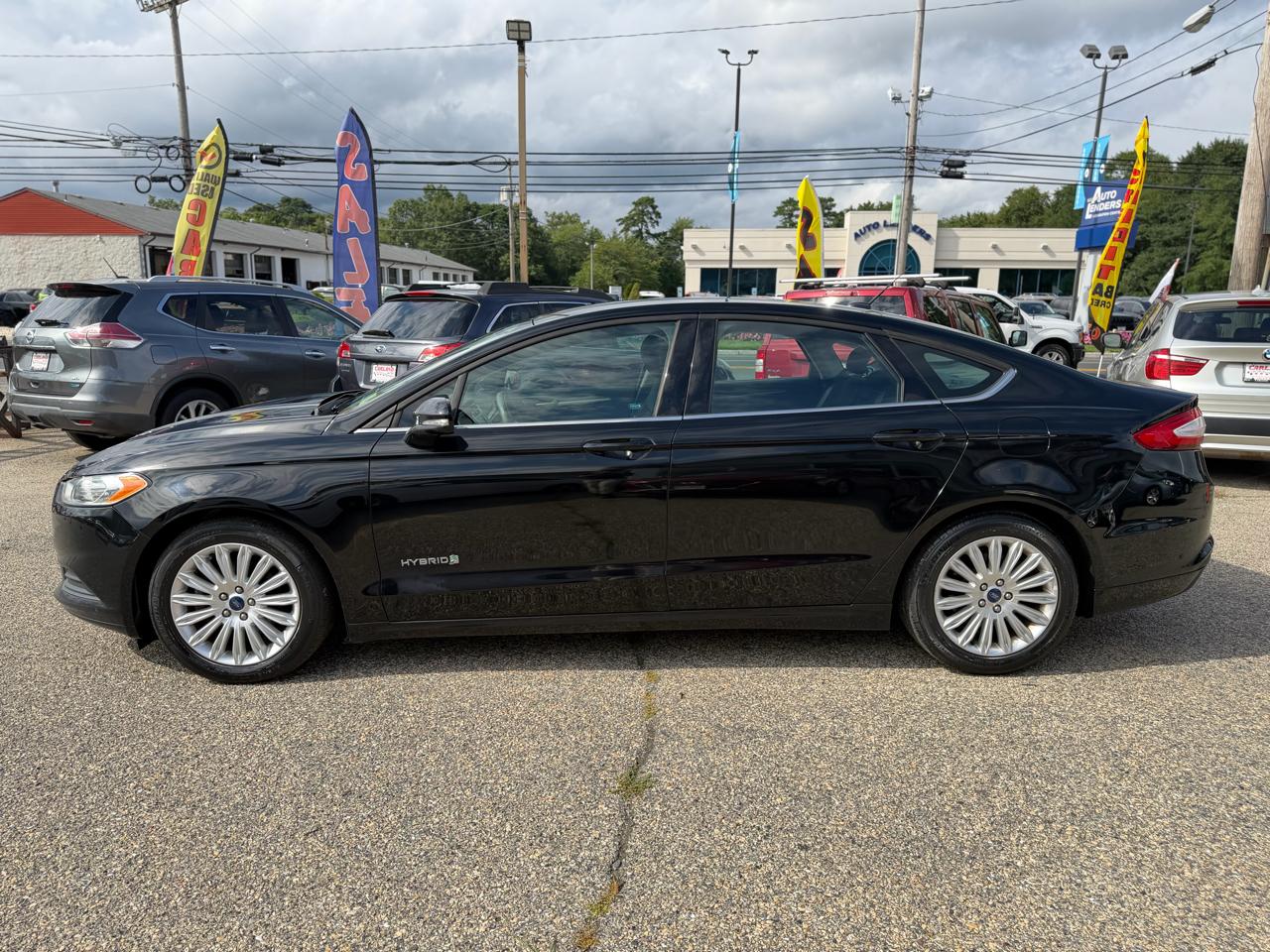 Ford Fusion Hybrid SE 2016