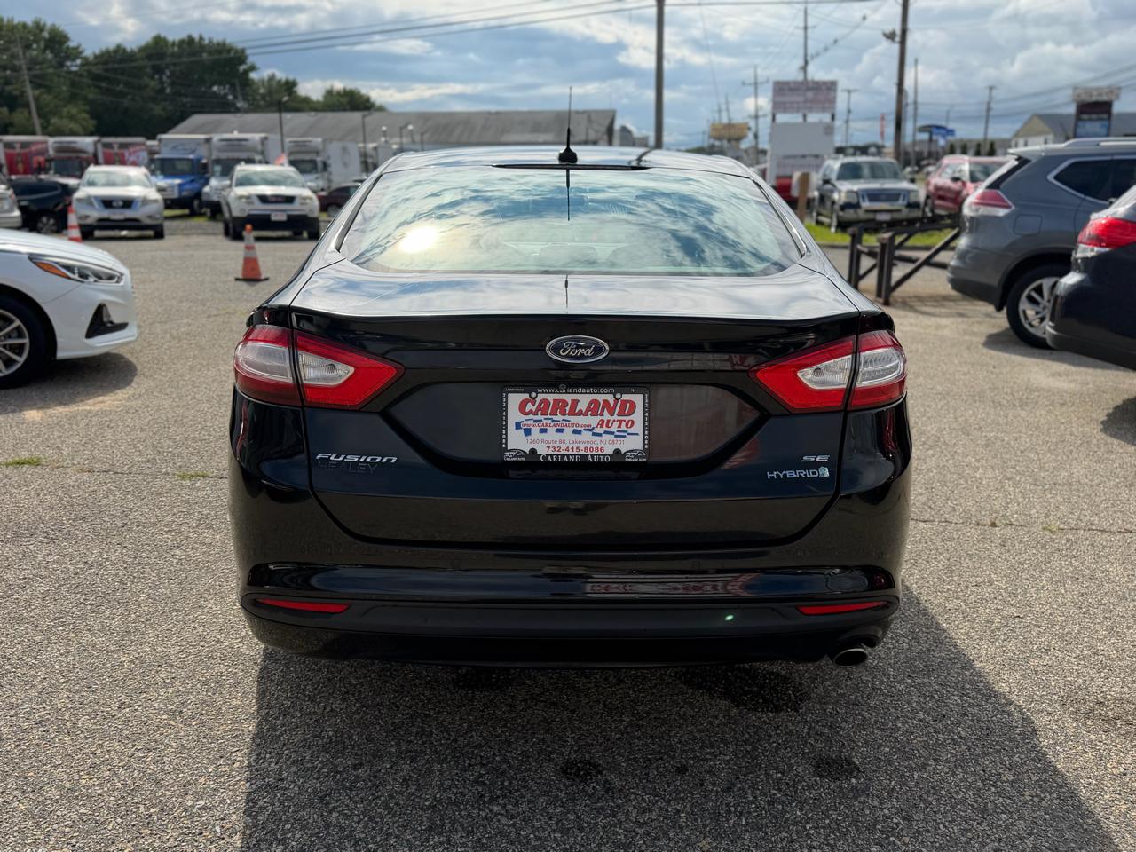 Ford Fusion Hybrid SE 2016