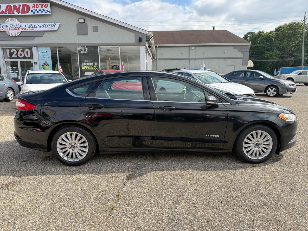 Ford Fusion Hybrid SE 2016