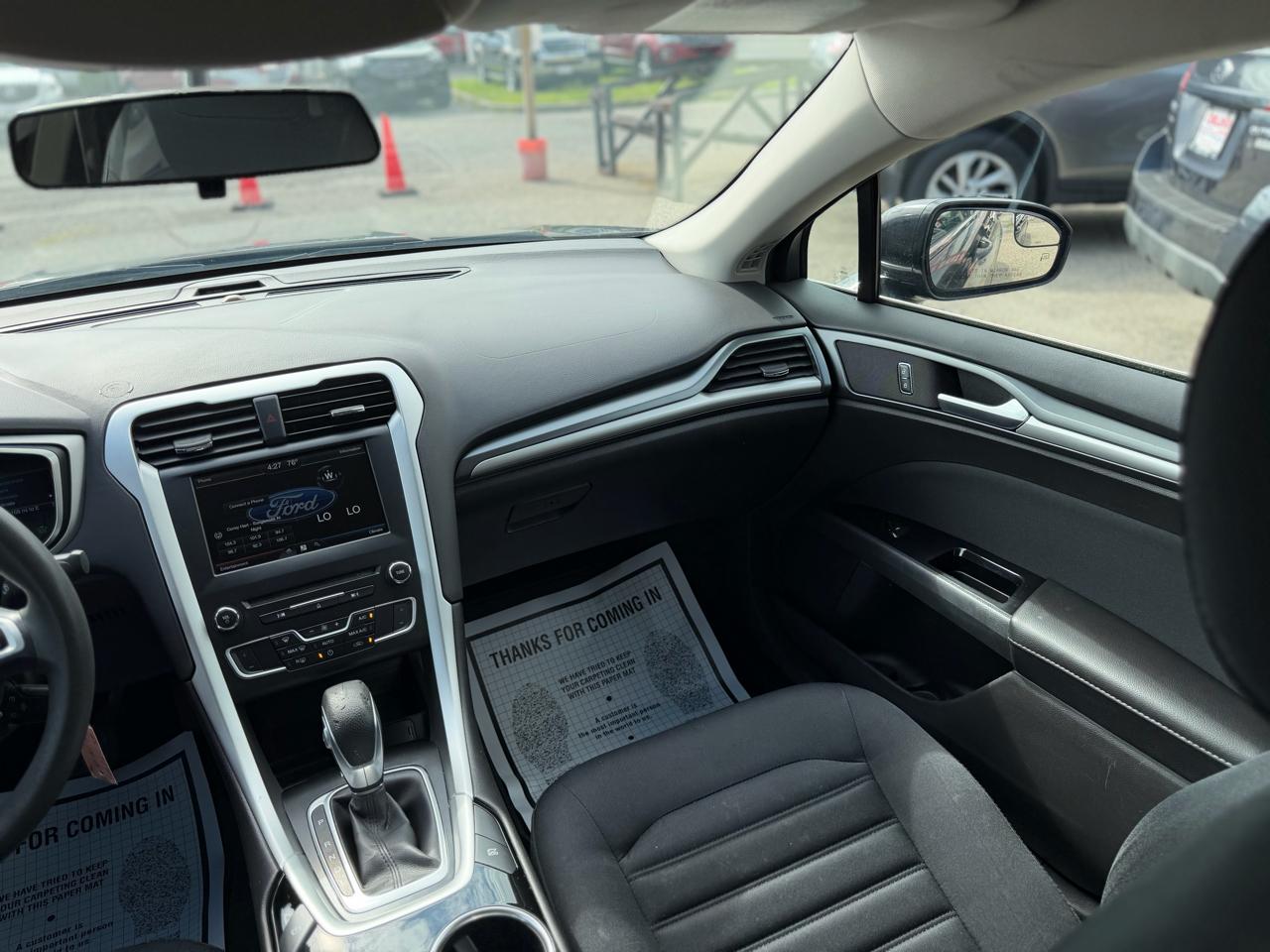 Ford Fusion Hybrid SE 2016