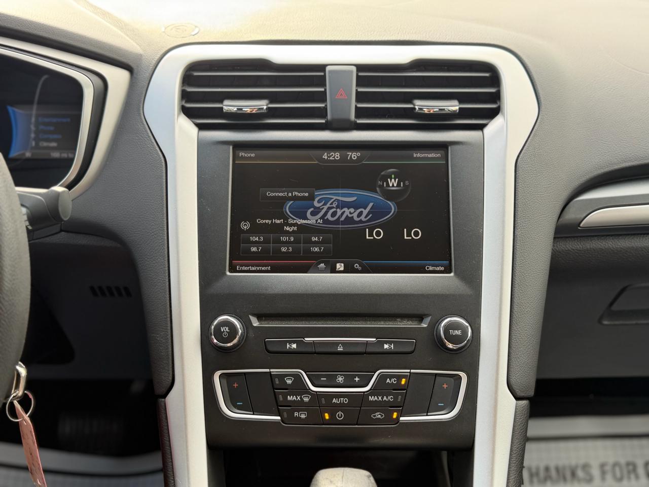 Ford Fusion Hybrid SE 2016