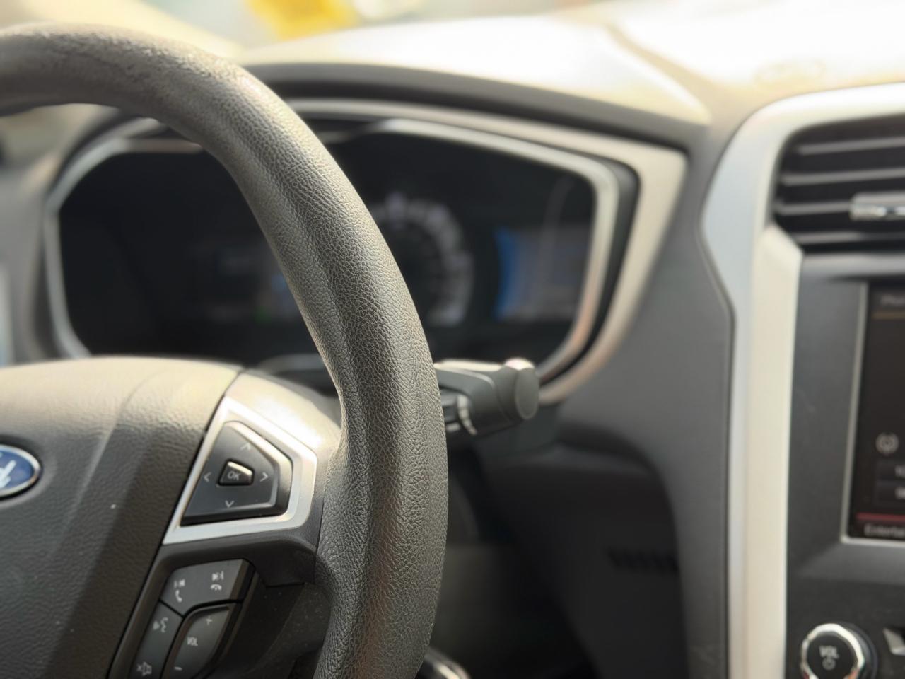 Ford Fusion Hybrid SE 2016