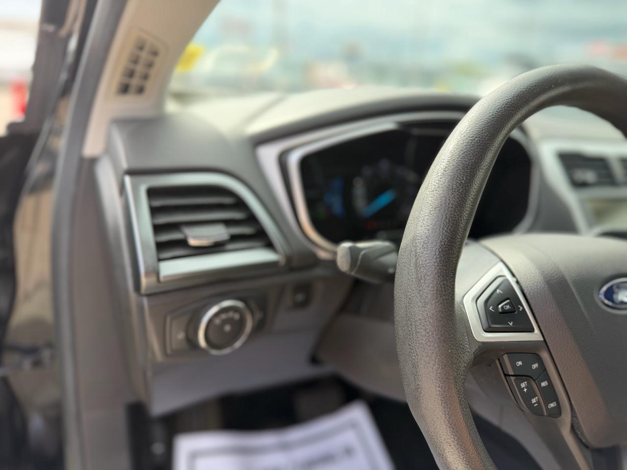 Ford Fusion Hybrid SE 2016
