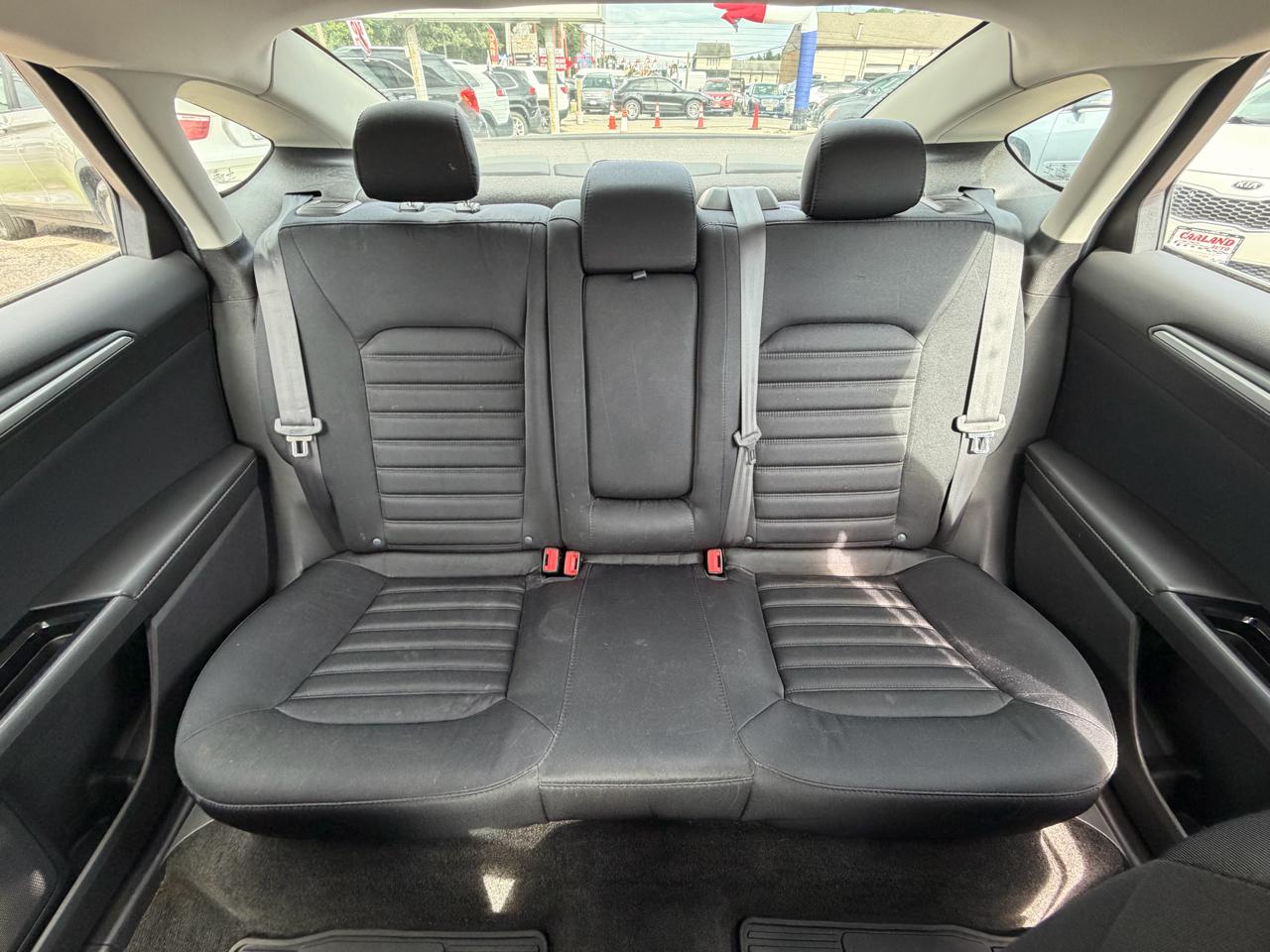 Ford Fusion Hybrid SE 2016