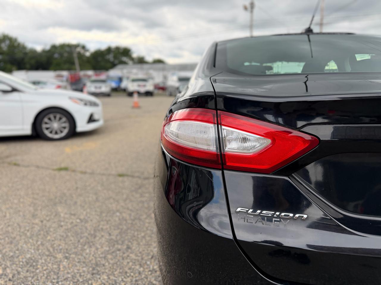 Ford Fusion Hybrid SE 2016