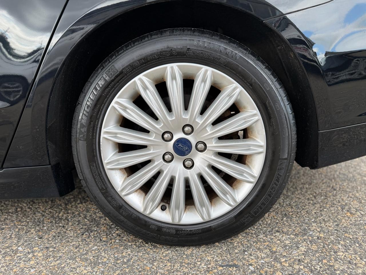 Ford Fusion Hybrid SE 2016