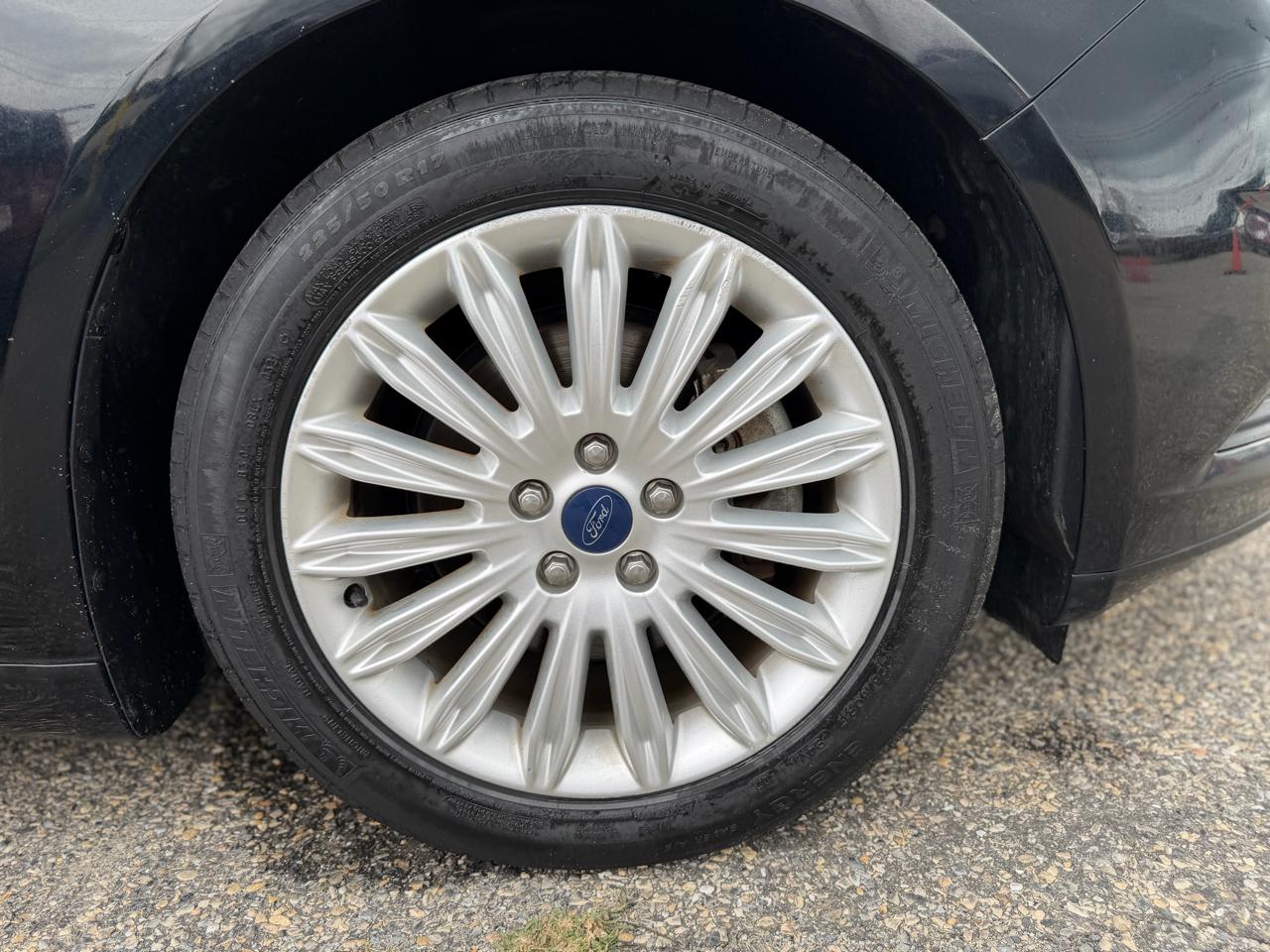 Ford Fusion Hybrid SE 2016