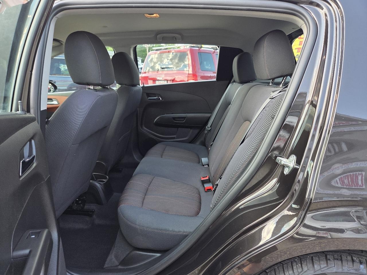Chevrolet Sonic LT Auto 5-Door 2013