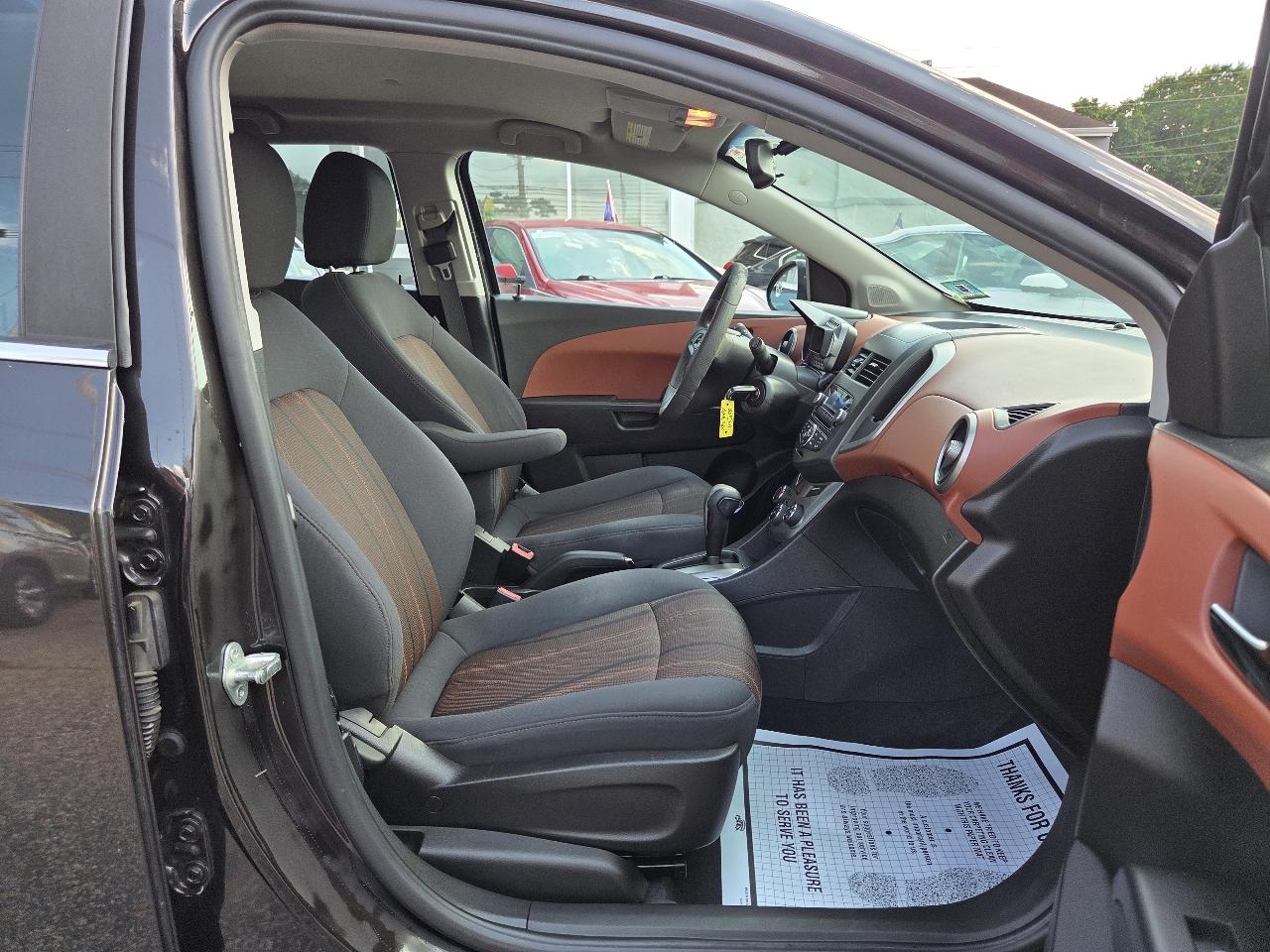 Chevrolet Sonic LT Auto 5-Door 2013