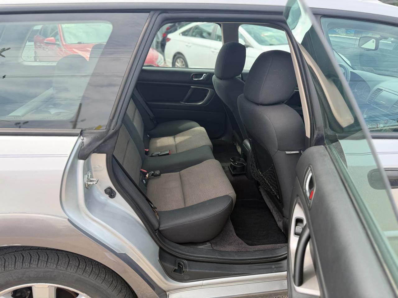 Subaru Outback 2.5i Wagon 2007